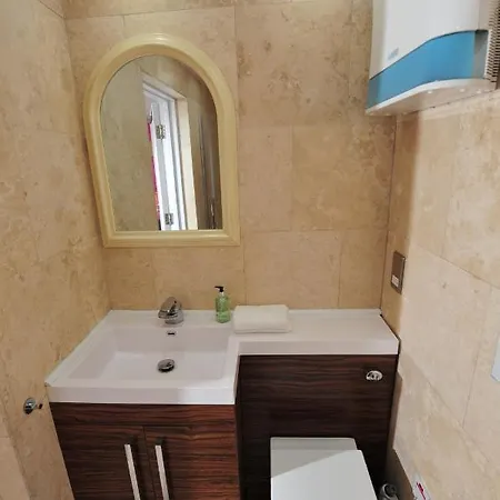 Self Catering - Convention View - 5 En-suite Bedrooms