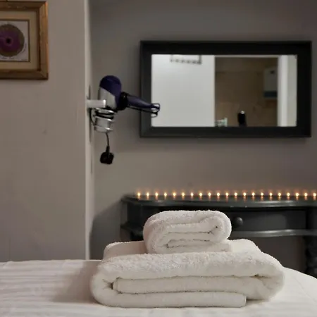 Apartment Self Catering - Convention View - 5 En-suite Bedrooms *
