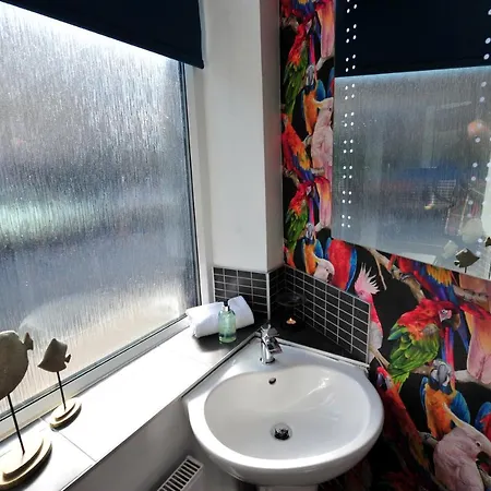 Self Catering - Convention View - 5 En-suite Bedrooms